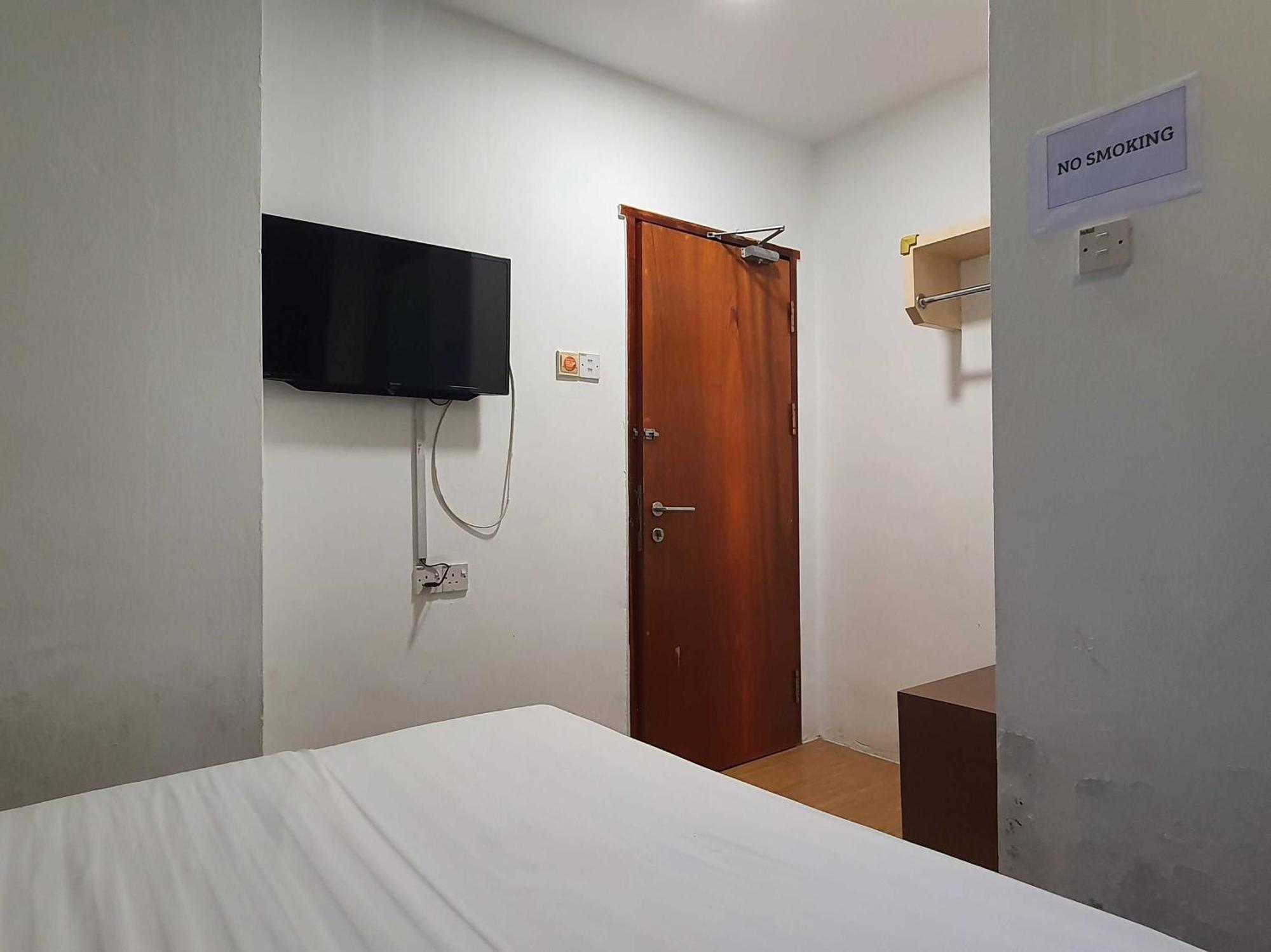 Oyo 91053 Signature Inn Miri Exterior foto