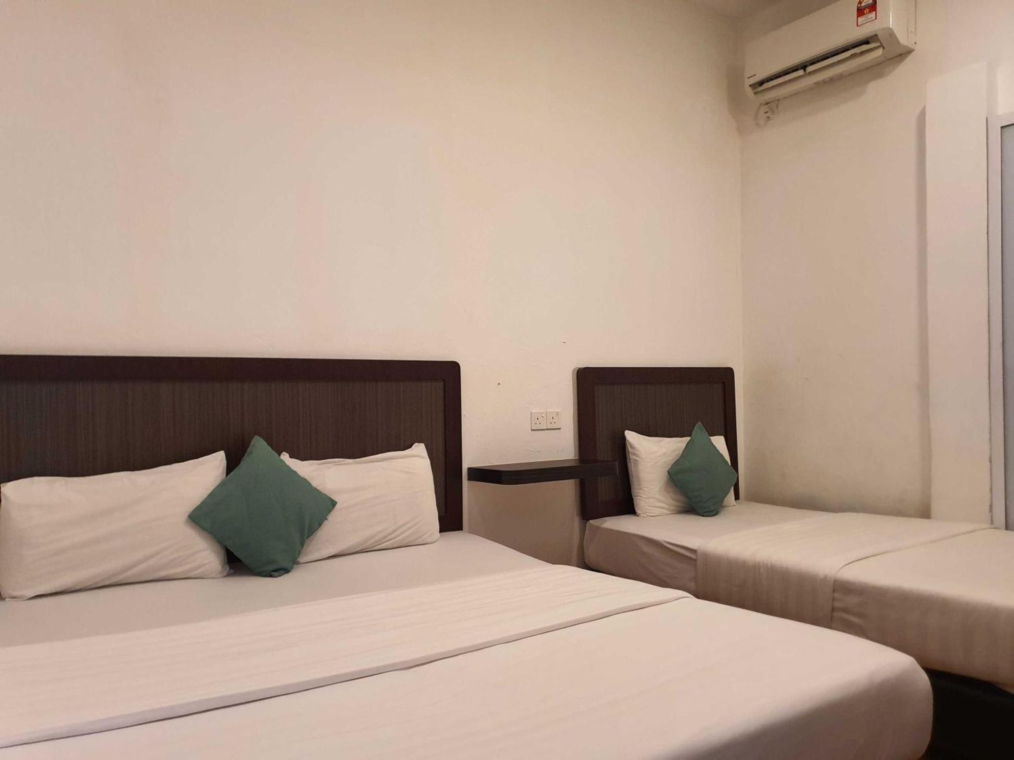 Oyo 91053 Signature Inn Miri Exterior foto